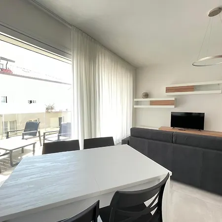 Apartment Palotta 2 *